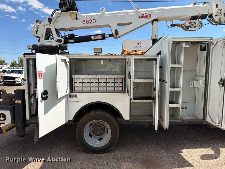 image for item YA3825 2015 RAM 5500 utility / service truck