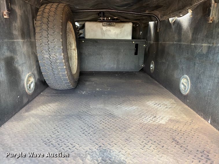image for item YA3825 2015 RAM 5500 utility / service truck