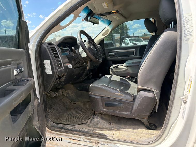 image for item YA3825 2015 RAM 5500 utility / service truck