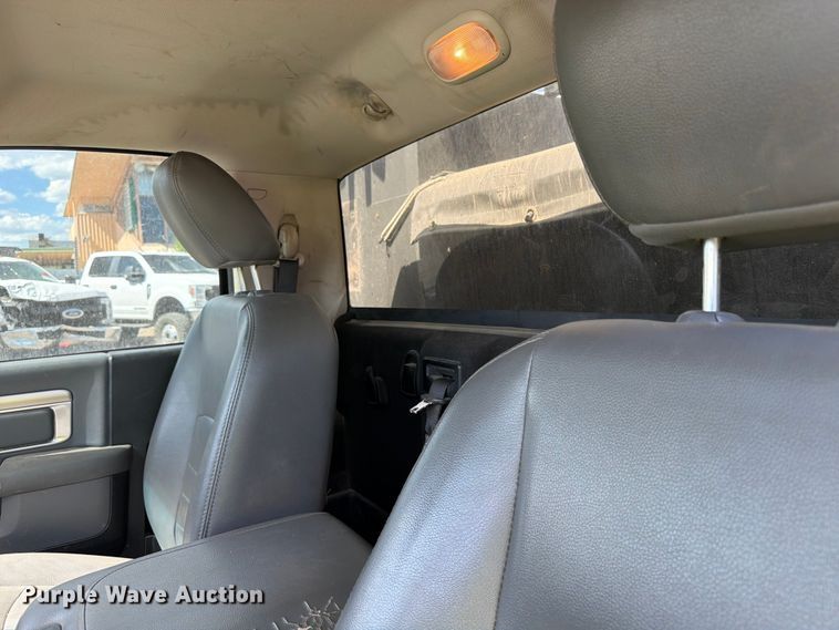 image for item YA3825 2015 RAM 5500 utility / service truck