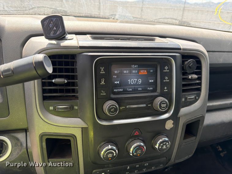 image for item YA3825 2015 RAM 5500 utility / service truck