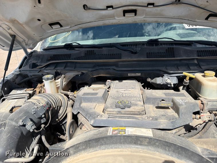 image for item YA3825 2015 RAM 5500 utility / service truck