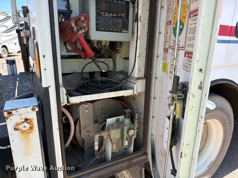 image for item YA3828 2013 Kenworth T370 utility / service truck
