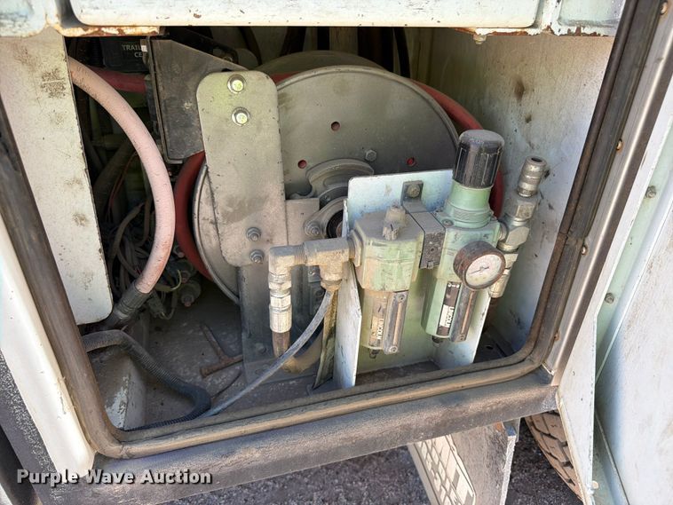 image for item YA3828 2013 Kenworth T370 utility / service truck