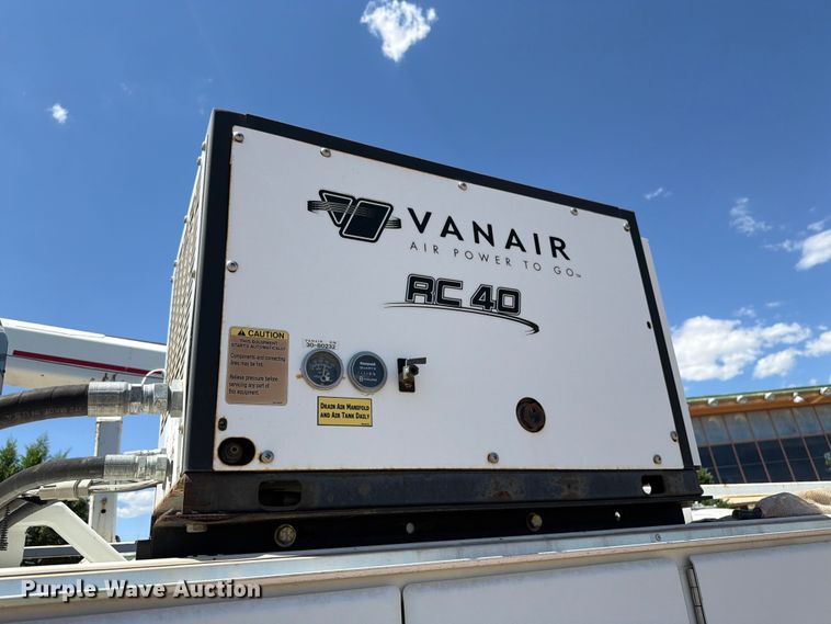 image for item YA3828 2013 Kenworth T370 utility / service truck