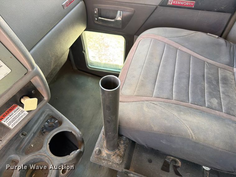 image for item YA3828 2013 Kenworth T370 utility / service truck