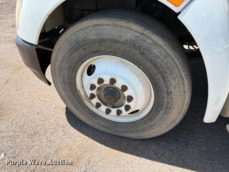 image for item YA3828 2013 Kenworth T370 utility / service truck