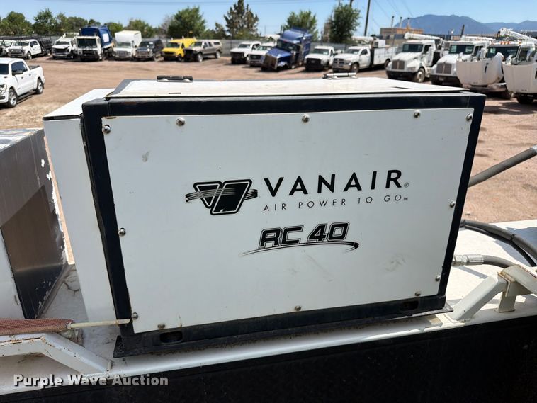 image for item YA3829 2013 Kenworth T370 utility / service truck