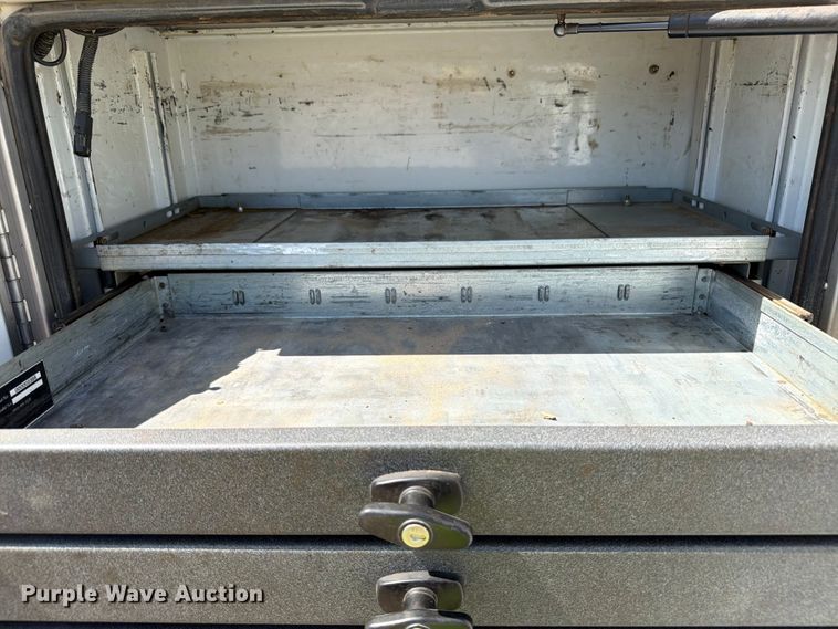 image for item YA3829 2013 Kenworth T370 utility / service truck