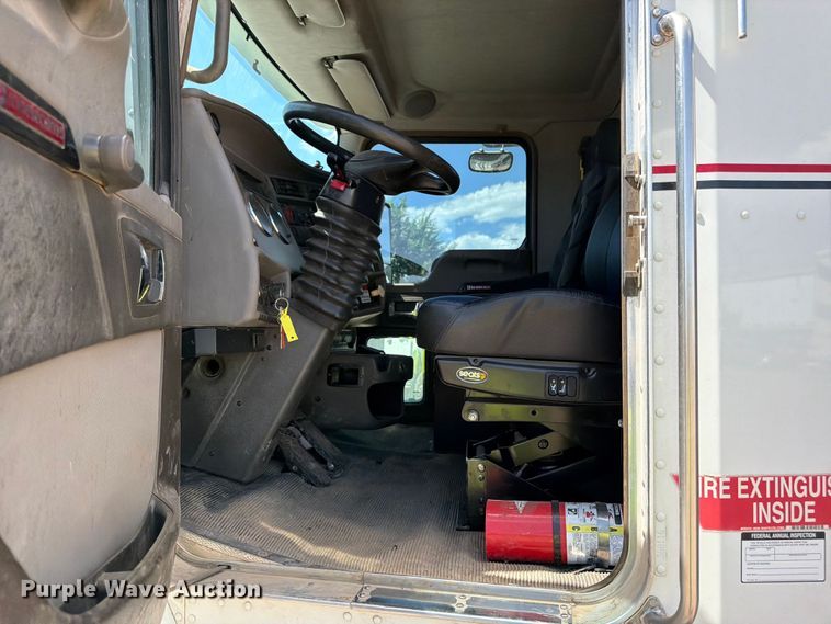 image for item YA3829 2013 Kenworth T370 utility / service truck