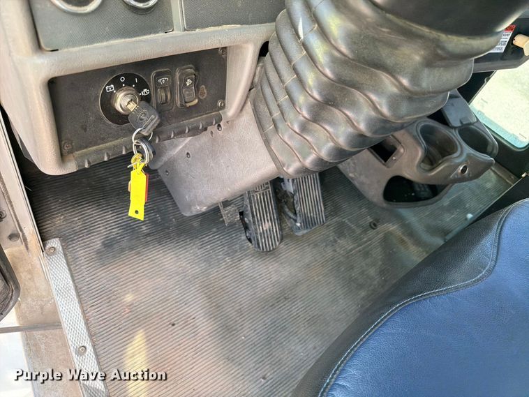 image for item YA3829 2013 Kenworth T370 utility / service truck