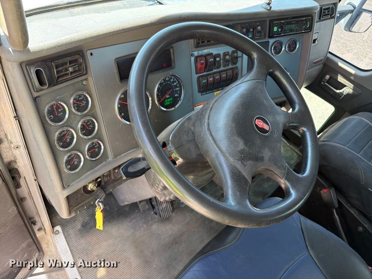 image for item YA3829 2013 Kenworth T370 utility / service truck