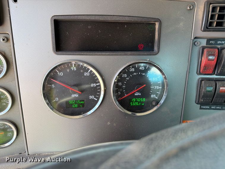 image for item YA3829 2013 Kenworth T370 utility / service truck
