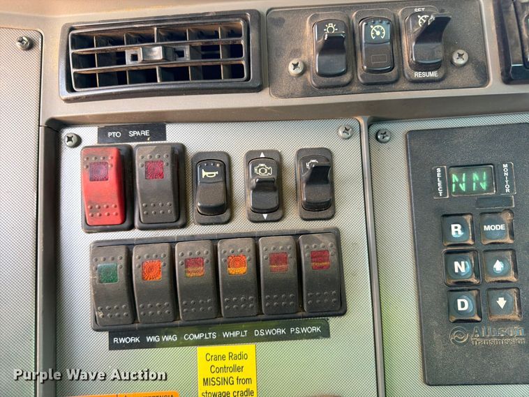image for item YA3829 2013 Kenworth T370 utility / service truck