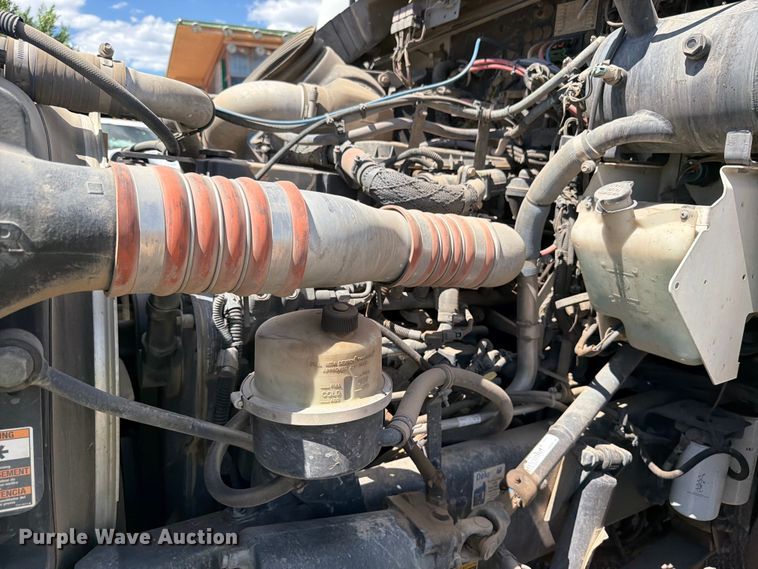 image for item YA3829 2013 Kenworth T370 utility / service truck