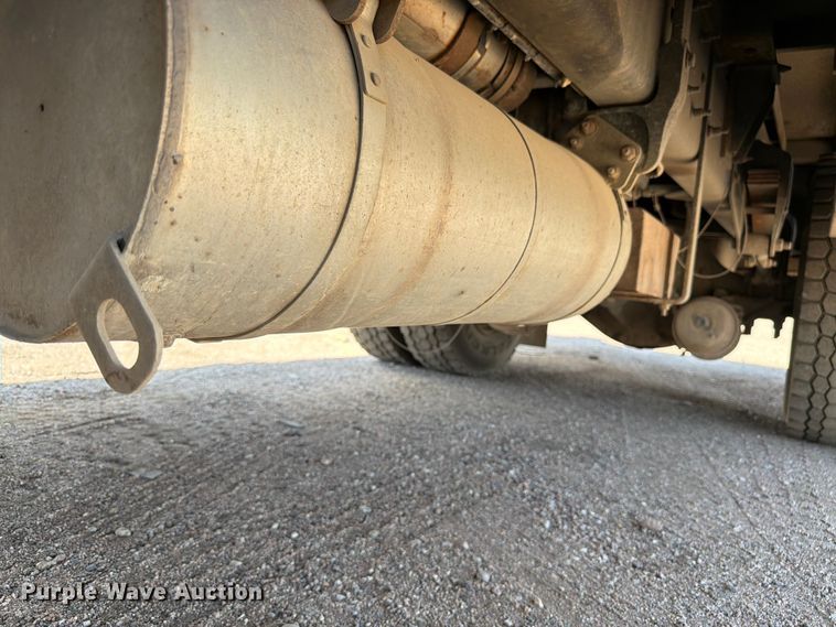image for item YA3829 2013 Kenworth T370 utility / service truck