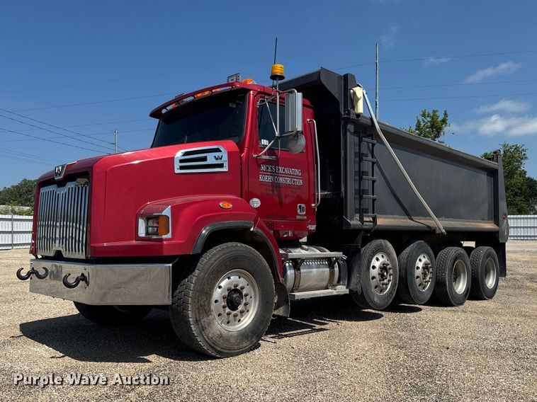 2016 Western Star 4700 dump truck