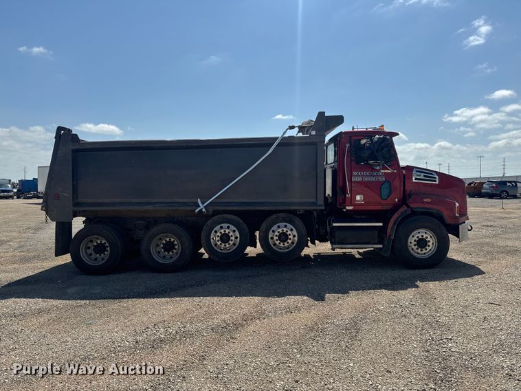 image for item YA3872 2016 Western Star 4700 dump truck