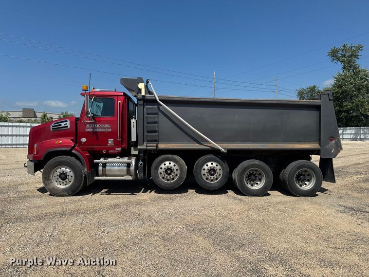 image for item YA3872 2016 Western Star 4700 dump truck