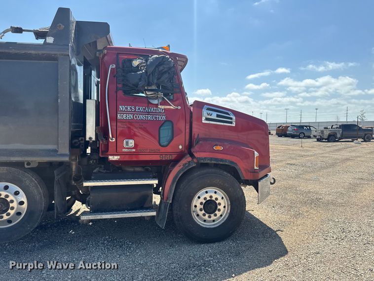 image for item YA3872 2016 Western Star 4700 dump truck