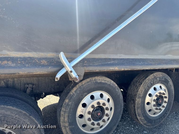 image for item YA3872 2016 Western Star 4700 dump truck