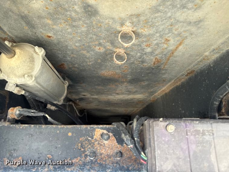 image for item YA3872 2016 Western Star 4700 dump truck