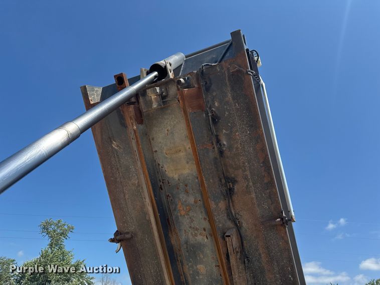 image for item YA3872 2016 Western Star 4700 dump truck