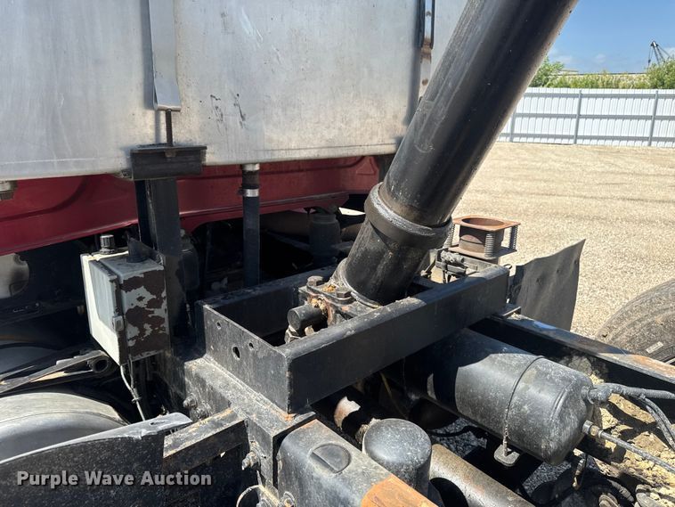 image for item YA3872 2016 Western Star 4700 dump truck