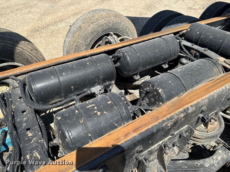 image for item YA3872 2016 Western Star 4700 dump truck