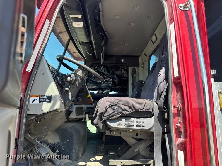 image for item YA3872 2016 Western Star 4700 dump truck
