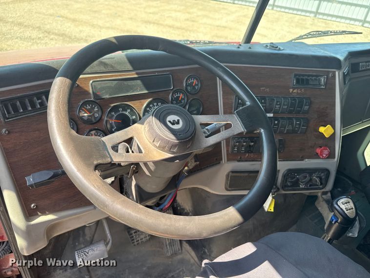 image for item YA3872 2016 Western Star 4700 dump truck