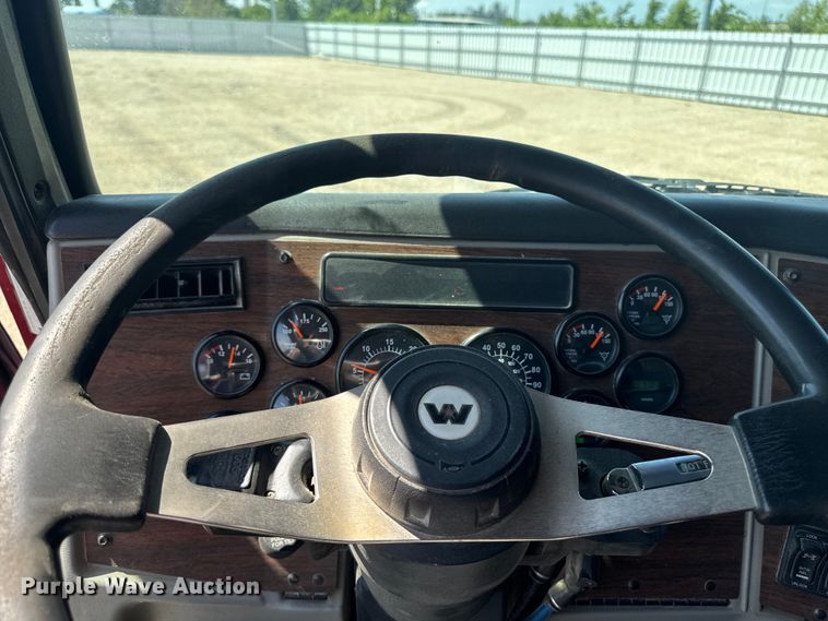 image for item YA3872 2016 Western Star 4700 dump truck