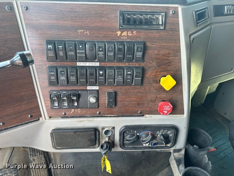 image for item YA3872 2016 Western Star 4700 dump truck