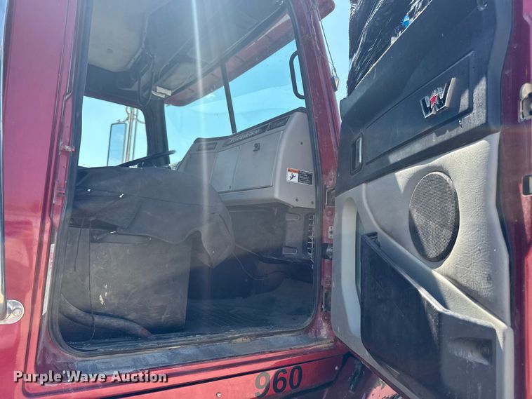 image for item YA3872 2016 Western Star 4700 dump truck