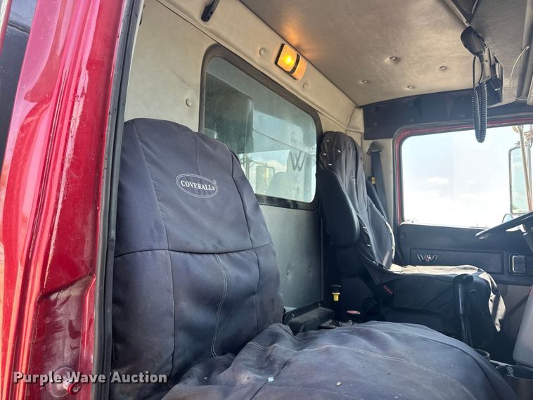 image for item YA3872 2016 Western Star 4700 dump truck