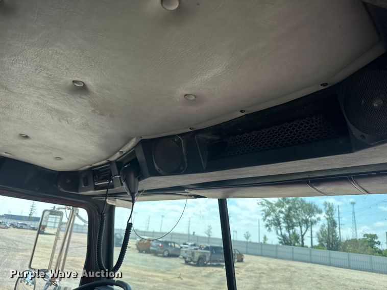 image for item YA3872 2016 Western Star 4700 dump truck