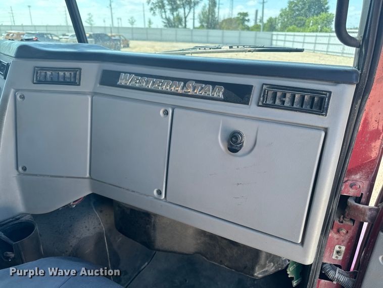 image for item YA3872 2016 Western Star 4700 dump truck
