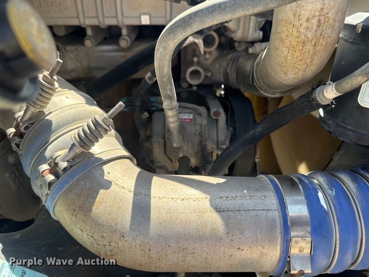 image for item YA3872 2016 Western Star 4700 dump truck