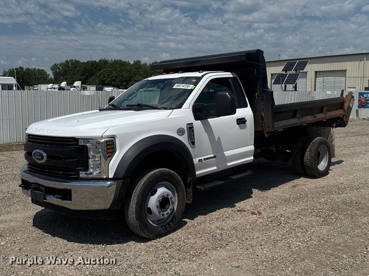 2019 Ford F550 Super Duty dump truck