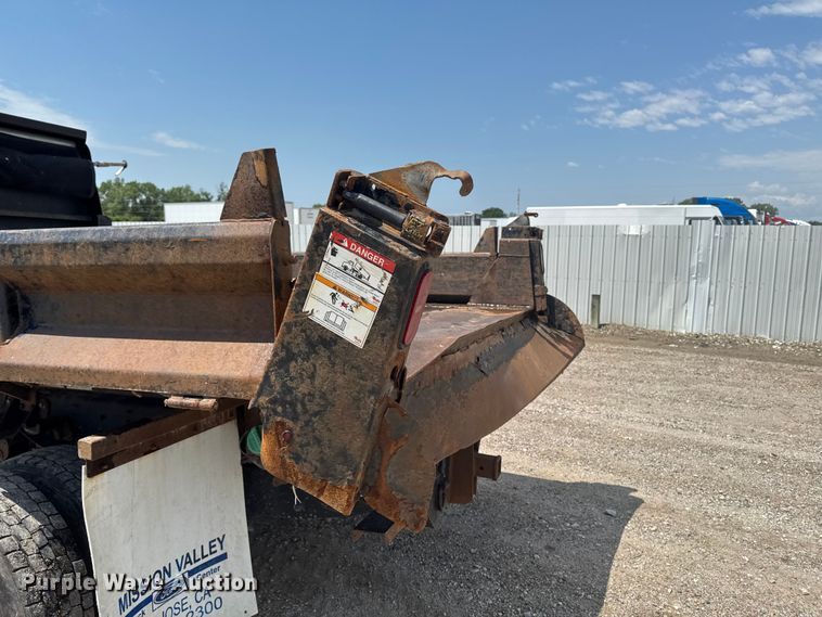 image for item YA3912 2019 Ford F550 Super Duty dump truck