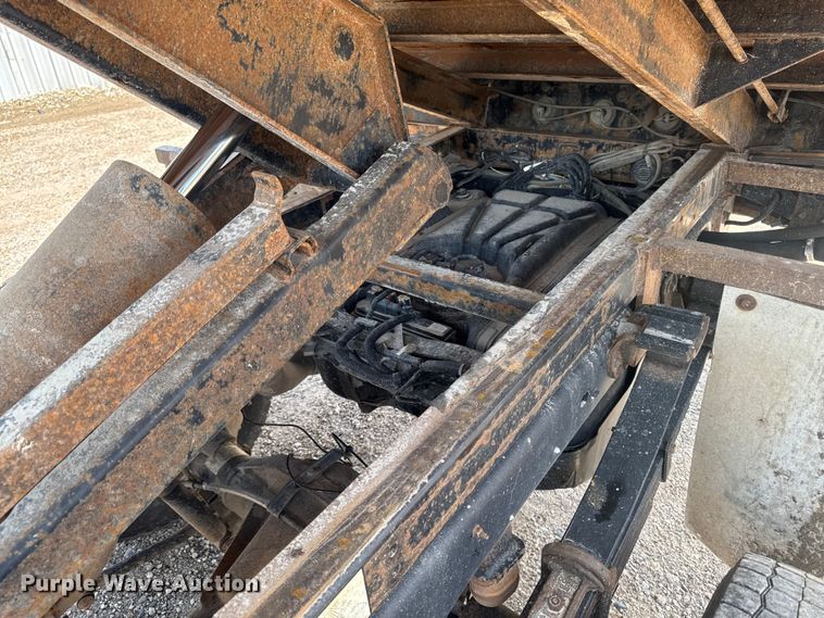 image for item YA3912 2019 Ford F550 Super Duty dump truck