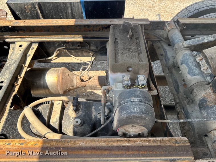 image for item YA3912 2019 Ford F550 Super Duty dump truck