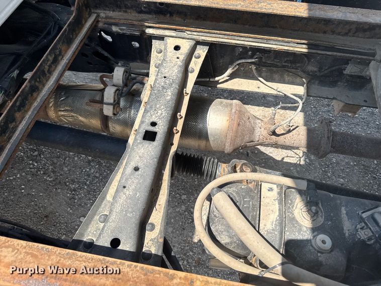 image for item YA3912 2019 Ford F550 Super Duty dump truck