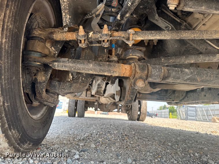 image for item YA3912 2019 Ford F550 Super Duty dump truck