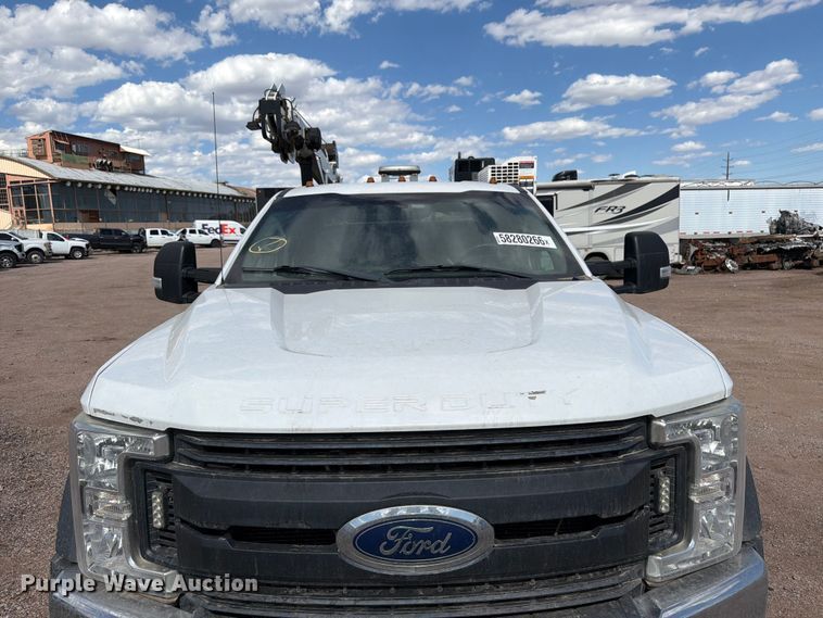 image for item YA3974 2018 Ford F550 Super Duty XL Crew Cab utility / service truck