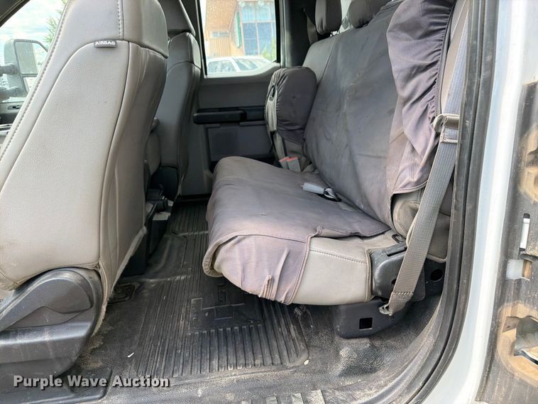 image for item YA3974 2018 Ford F550 Super Duty XL Crew Cab utility / service truck