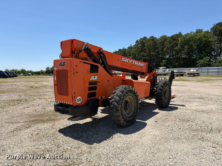image for item YA4022 2018 JLF SkyTrak 10054 telehandler