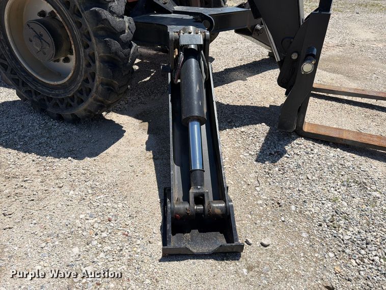 image for item YA4022 2018 JLF SkyTrak 10054 telehandler