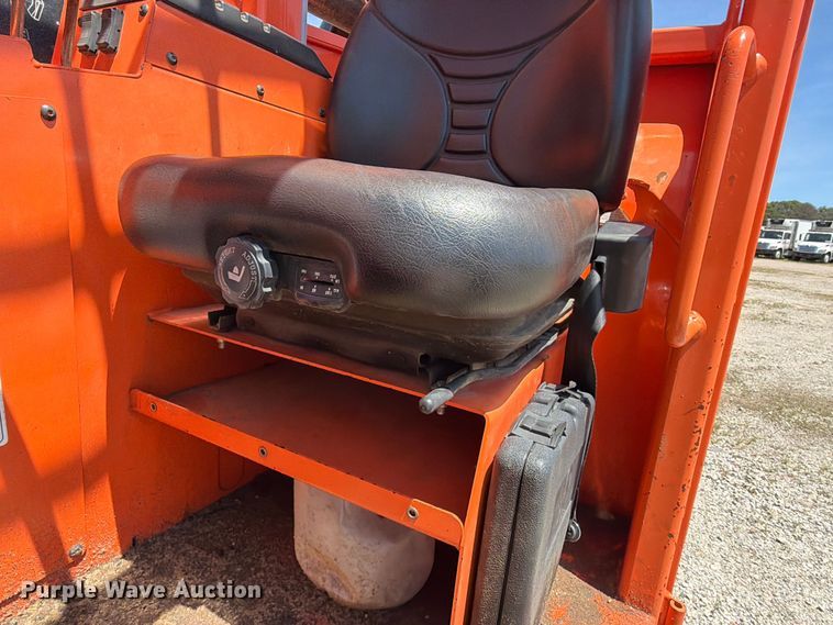 image for item YA4022 2018 JLF SkyTrak 10054 telehandler