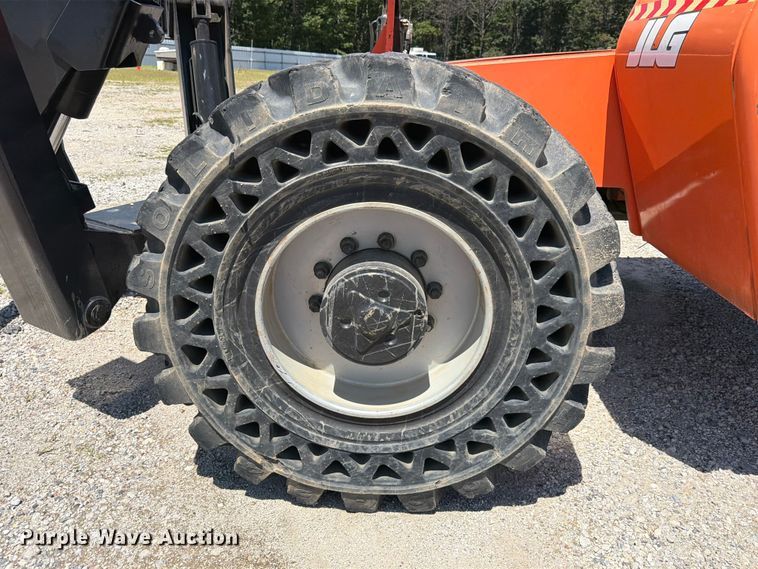 image for item YA4022 2018 JLF SkyTrak 10054 telehandler